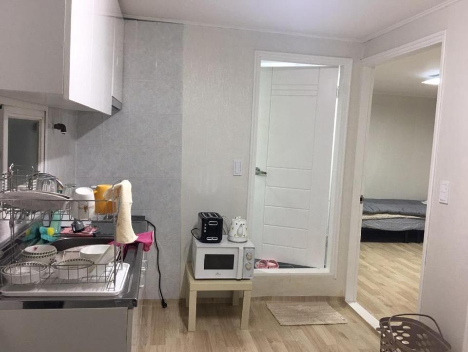 Nana House Hotel Seoul Bagian luar foto